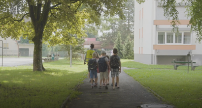 Dokumentarno-izobraževalni vodnik po trajnostni mobilnosti: Hoja